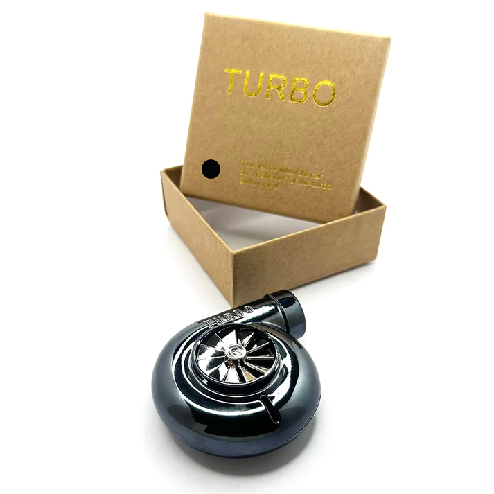 Odorizant Auto model TURBINA + 3 sticlute cu ulei esential CADOU