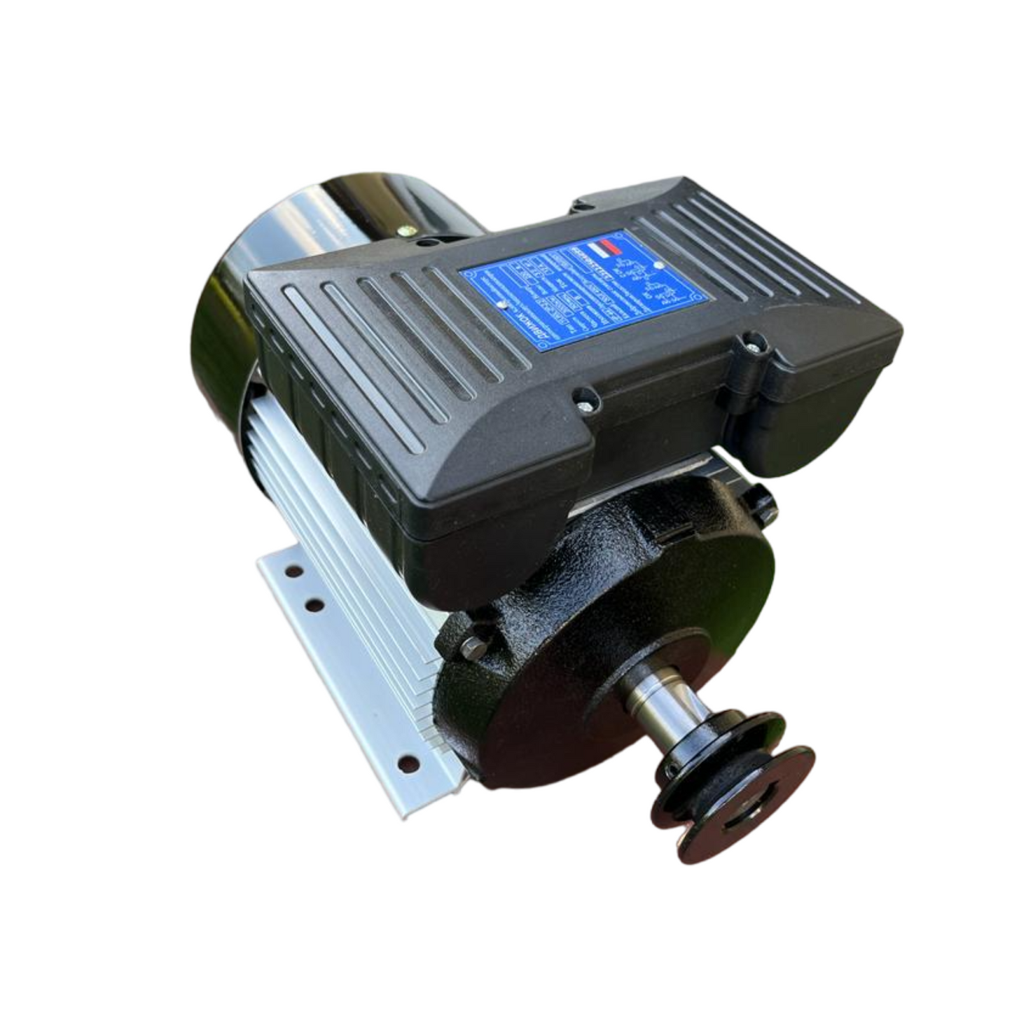 Motor electric monofazat 4 KW X 3000RPM, bobinaj de cupru, carcasa de aluminiu, 2 condensatori si fulie din otel inclusa